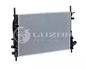 Радиатор системы охлаждения LUZAR LRc 1063